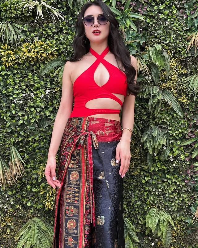 an image of meeeeetamm